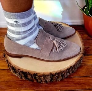 Beige/tan women's tassle loafer size 9.5
